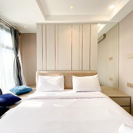 Simply And Comfortable 2Br Pollux Chadstone Apartment By Travelio Cikarang Exteriér fotografie